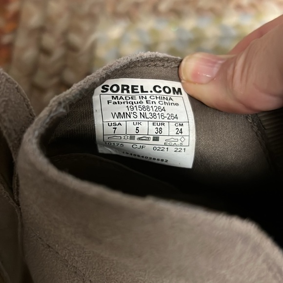 Sorel Taupe Evie Chelsea Wedge Ankle Bootie size 7 - Picture 8 of 14